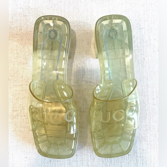 GUCCI Transparent Rubber Embossed Logo Slide Sandals Mules Yellow - Picture 9 of 12